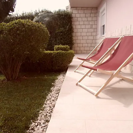 Holiday 193244 سبليت